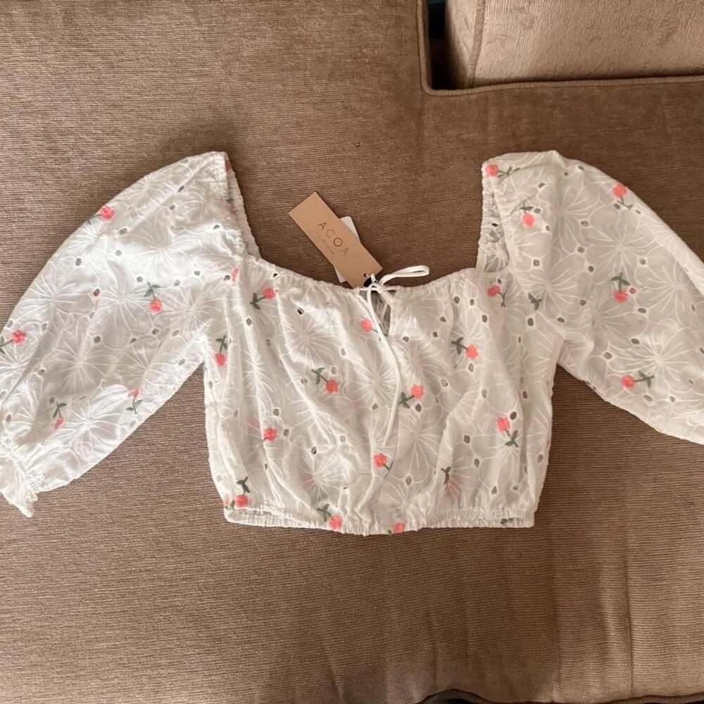 ACOA Eyelet Floral Crop Top